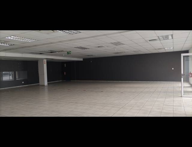 250M² BUSINESS CENTRE TO LET IN SONHEUWEL